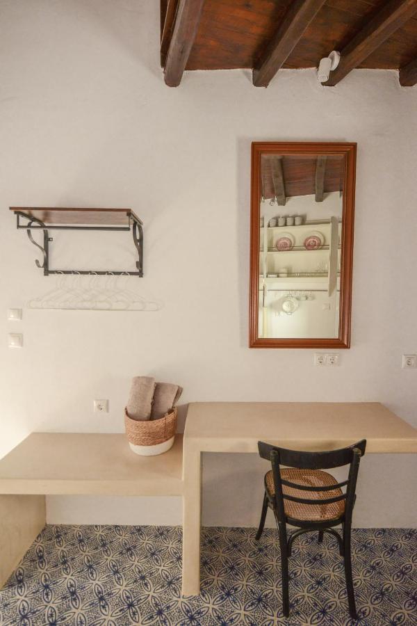 Castrum Traditional Sunset Suites Plaka  Exterior foto